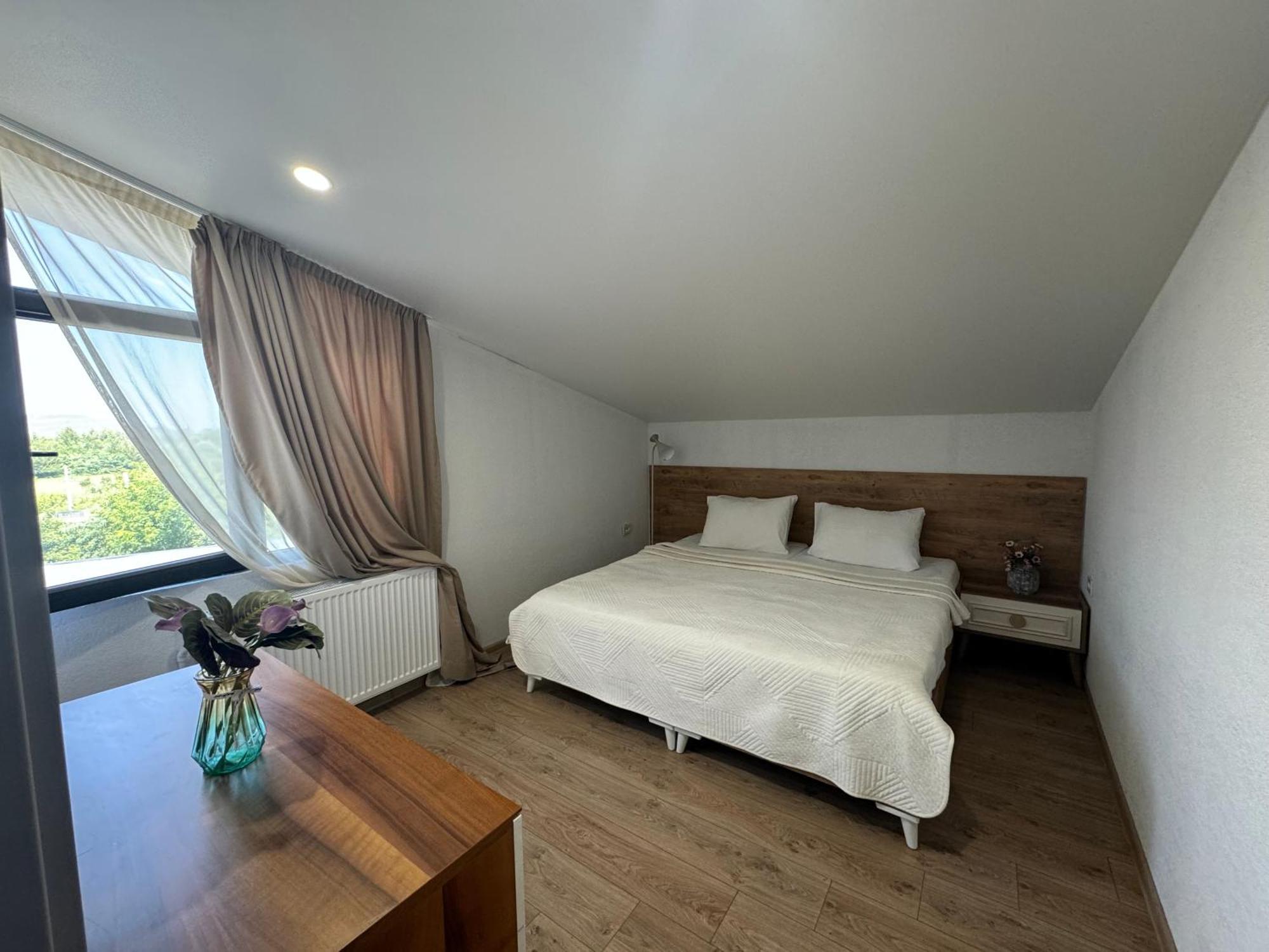 Guest House Elene Gori Exterior photo