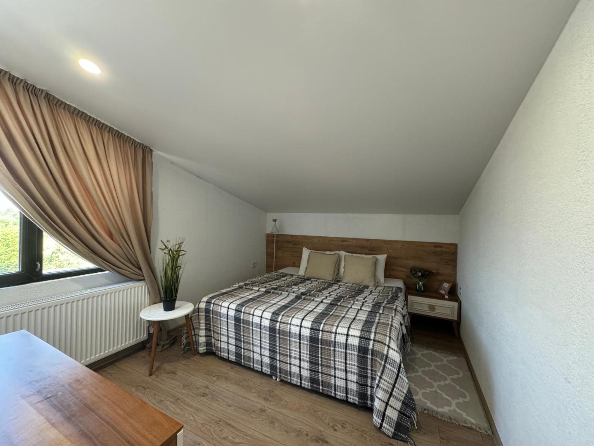 Guest House Elene Gori Exterior photo