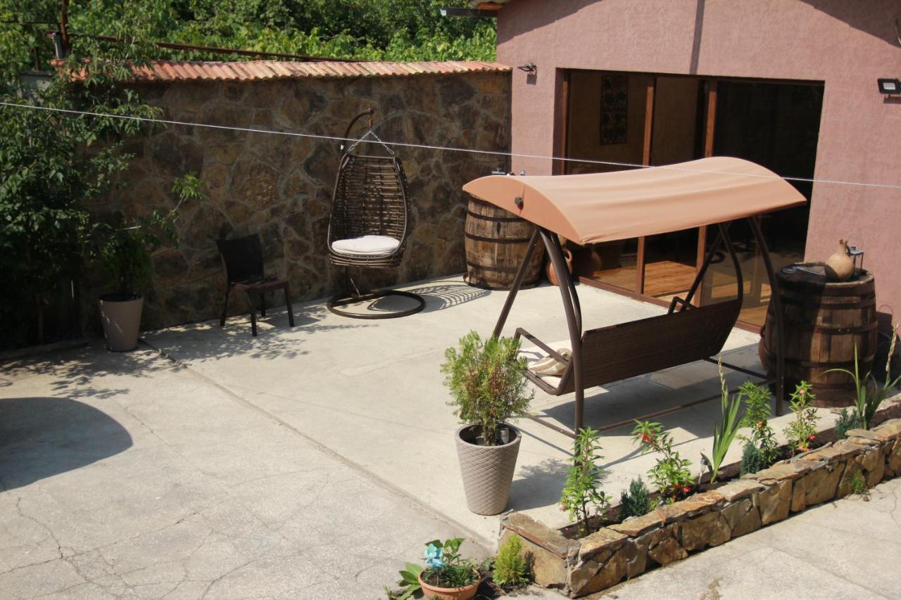 Guest House Elene Gori Exterior photo